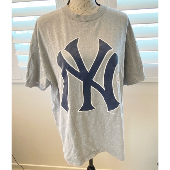 Adidas New York Yankees Short Sleeve T-shirt Size XL - Picture 2 of 11